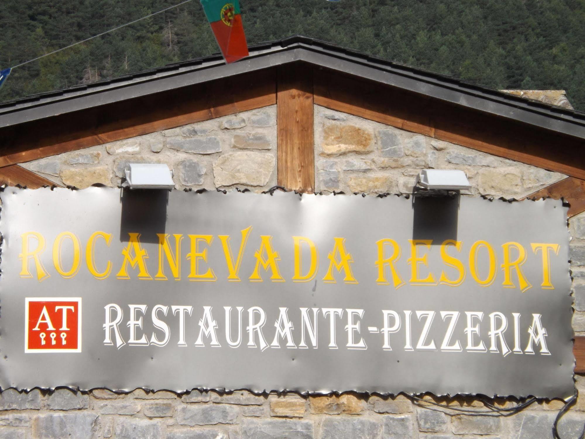 Roca Nevada Suites Villanúa Екстериор снимка